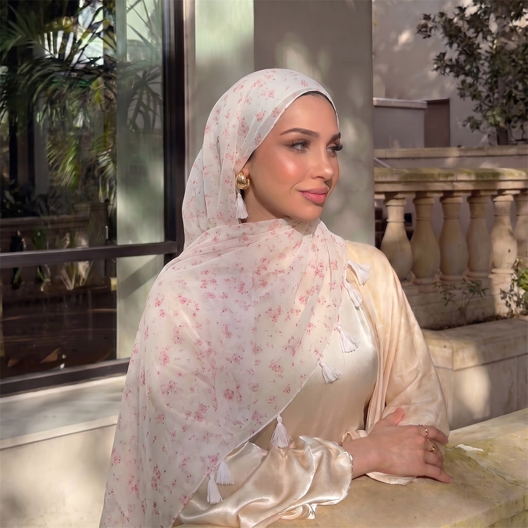 Face Scarf Mask - حجاب نسائي عصري بشراشيب، وشاح ناعم،