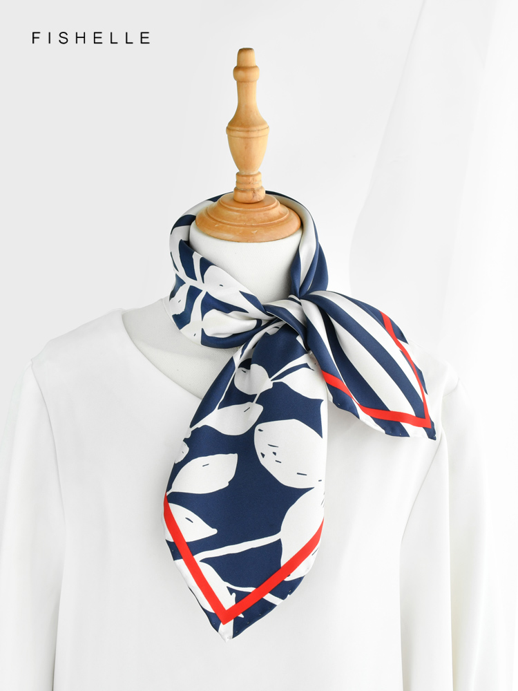 الأزرق الأبيض مخطط زهرة المطبو - مراجعة Silk Tie Striped وسعره