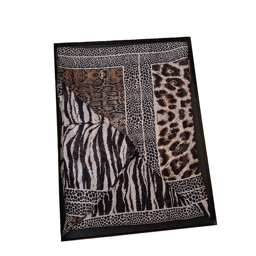 ليوبارد صغير طويل وشاح حريري ا - مراجعة Ascot Neck Scarf وسعره