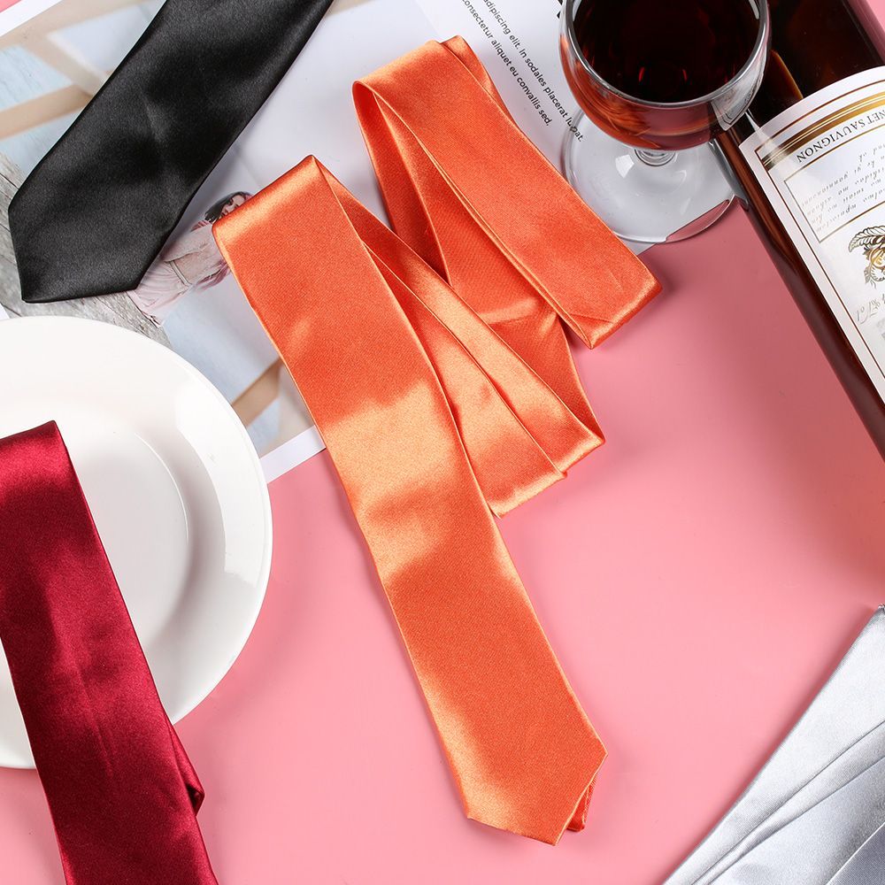 ربطة عنق حريرية نحيفة وضيقة ذا - مراجعة Skinny Tie Men وسعره