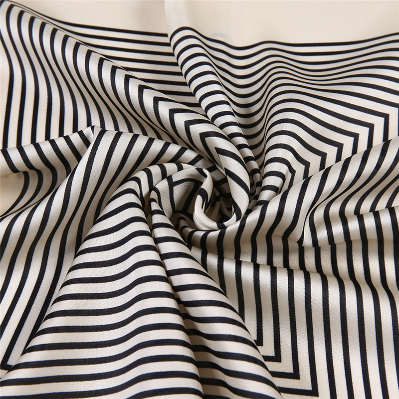 هامش إطار أوشحة مربعة باندانا  - مراجعة Silk Tie Striped وسعره