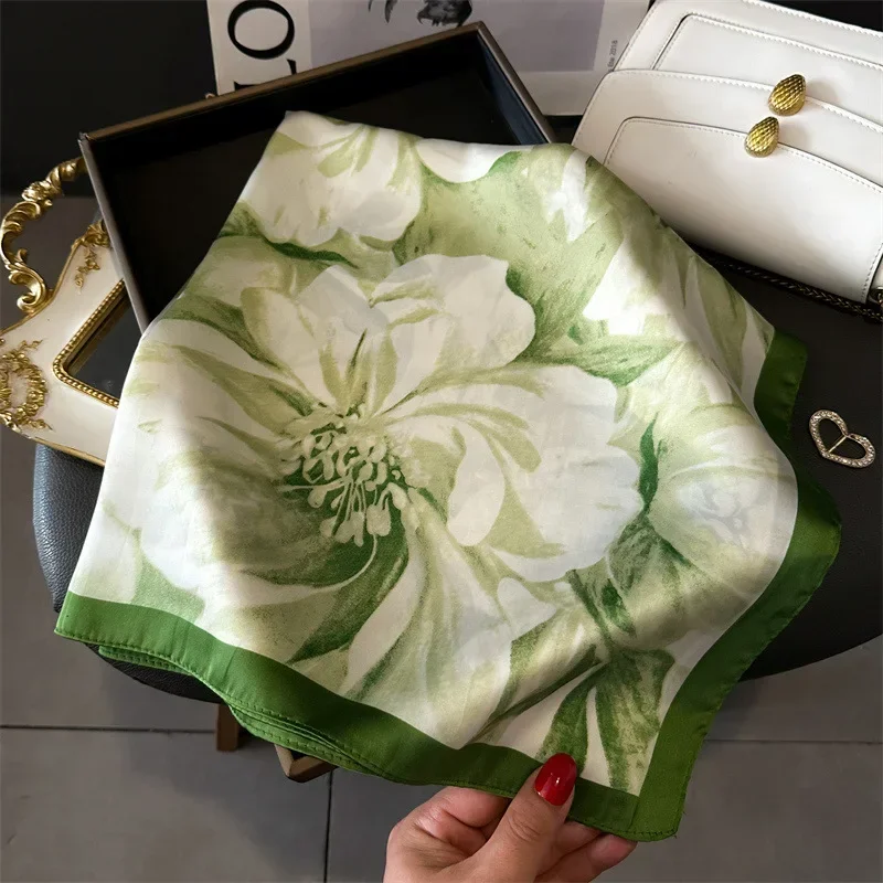 الأزهار الحرير تقليد وشاح لسيد - مراجعة Silk Neck Scarf وسعره